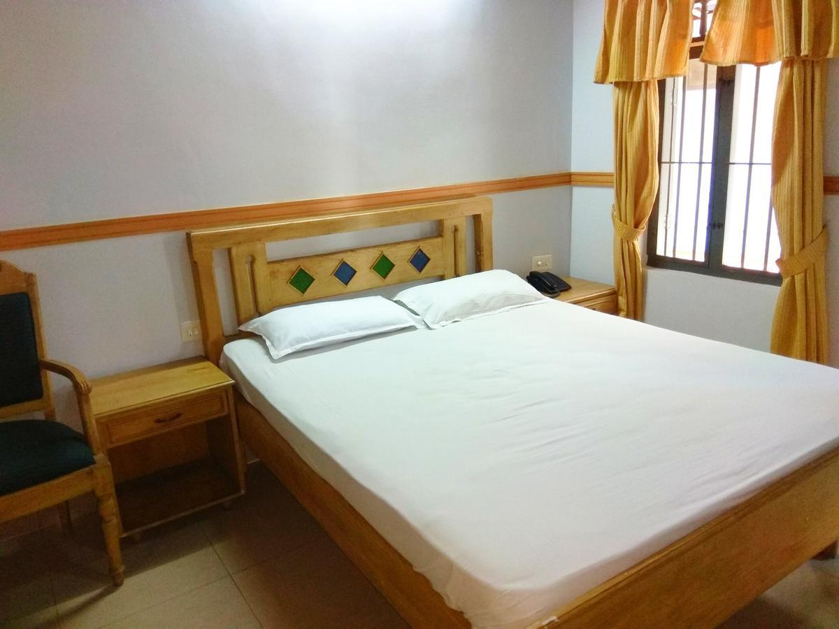 Hotel Maple Regency Kochi Eksteriør bilde