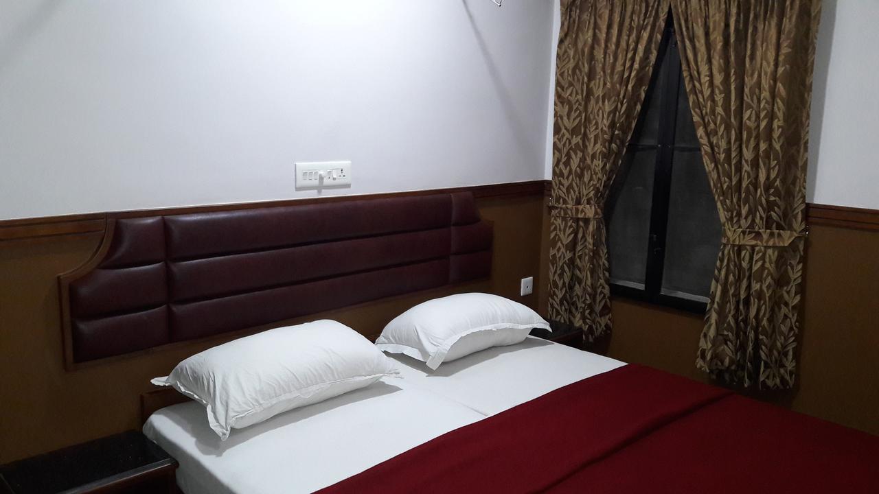 Hotel Maple Regency Kochi Eksteriør bilde