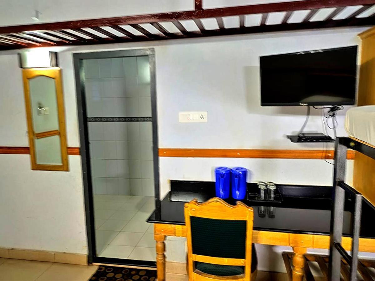 Hotel Maple Regency Kochi Eksteriør bilde