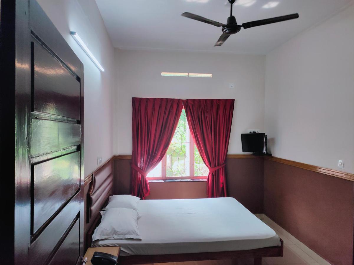 Hotel Maple Regency Kochi Eksteriør bilde